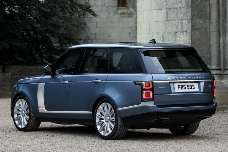 Range Rover facelift, P400e image gallery