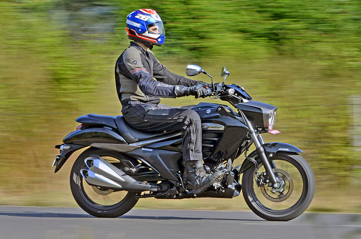 2017 Suzuki Intruder 150 image gallery 