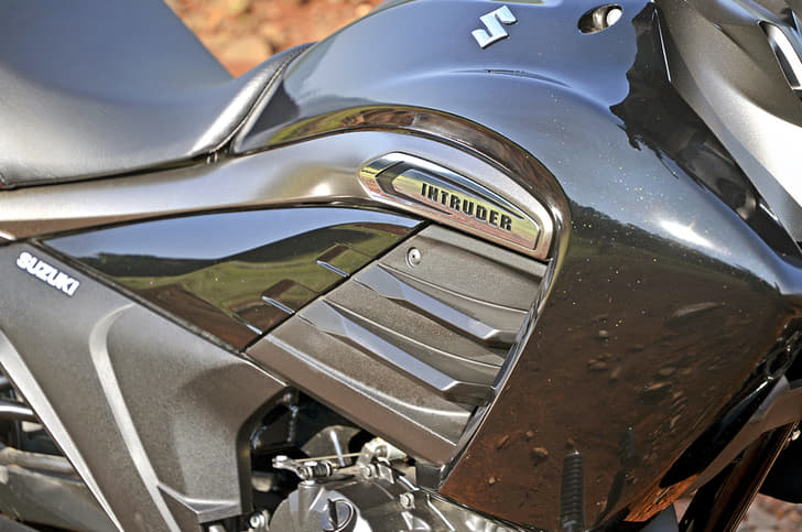 2017 Suzuki Intruder 150 image gallery 