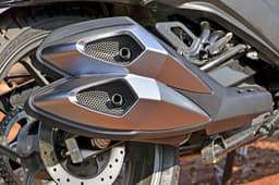 2017 Suzuki Intruder 150 image gallery 