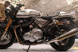 Norton Commando 961 Sport side view.