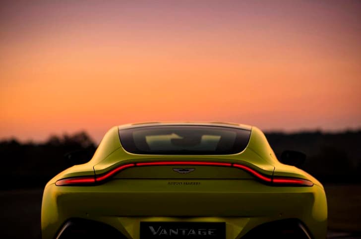 2018 Aston Martin Vantage image gallery