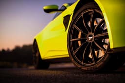 2018 Aston Martin Vantage image gallery
