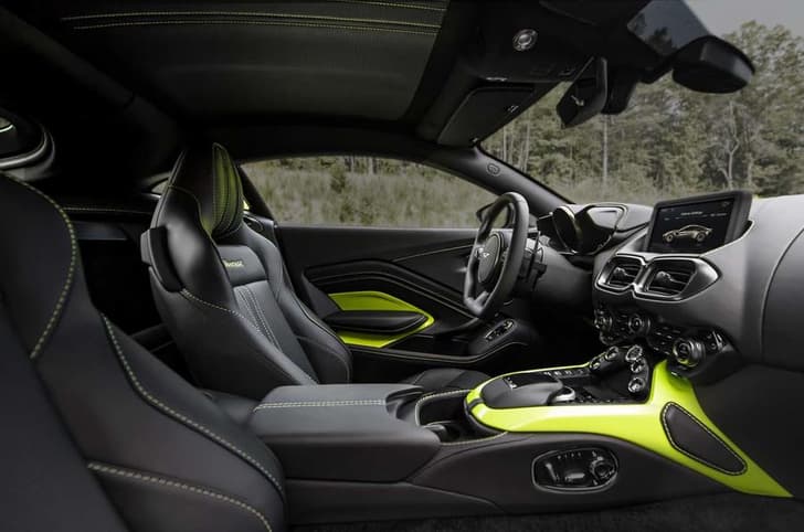 2018 Aston Martin Vantage image gallery