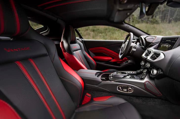 2018 Aston Martin Vantage image gallery