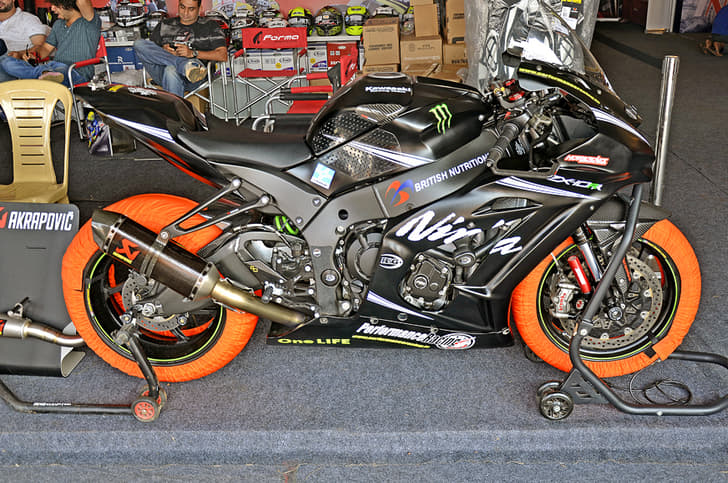 Track-spec Kawasaki ZX-10RR.