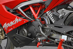 312cc, single-cylinder, liquid-cooled engine has been co-developed by TVS and BMW  
Motorrad. RR 310 is built around a steel trellis frame.