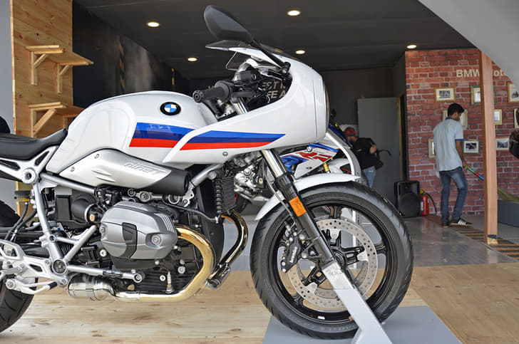 BMW R nineT Racer bikini fairing side view.