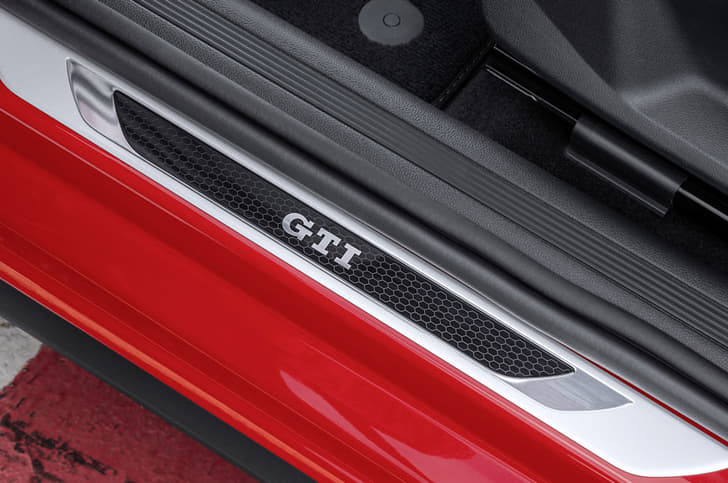 2018 Volkswagen Polo GTI, Polo GTI R5 image gallery