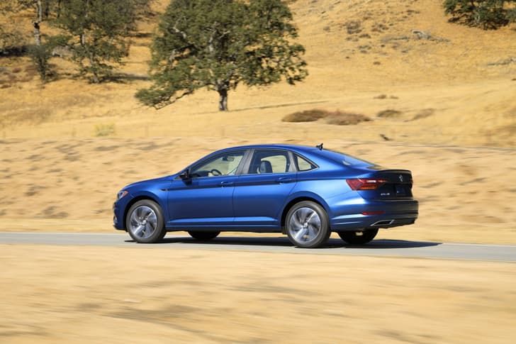 2018 Volkswagen Jetta image gallery