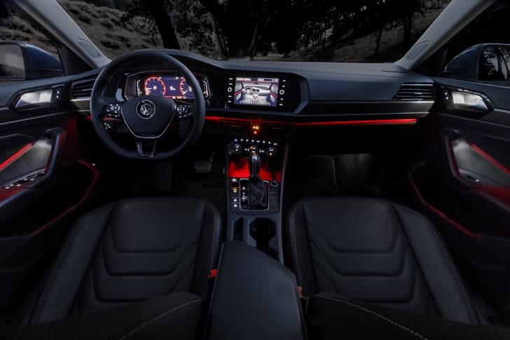 2018 Volkswagen Jetta image gallery