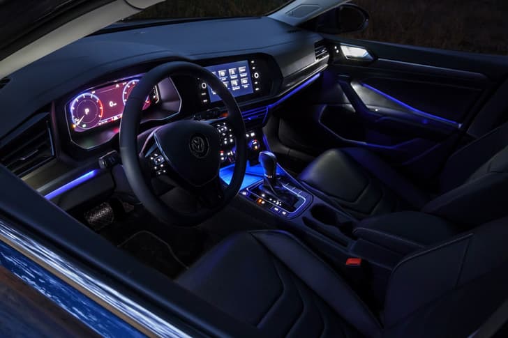 2018 Volkswagen Jetta image gallery