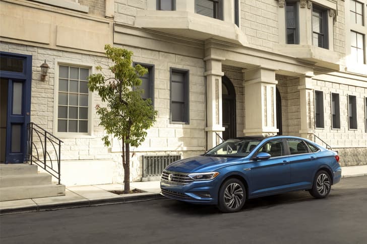 2018 Volkswagen Jetta image gallery