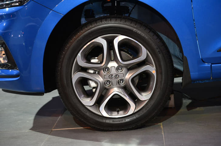 2018 Hyundai i20 facelift image gallery