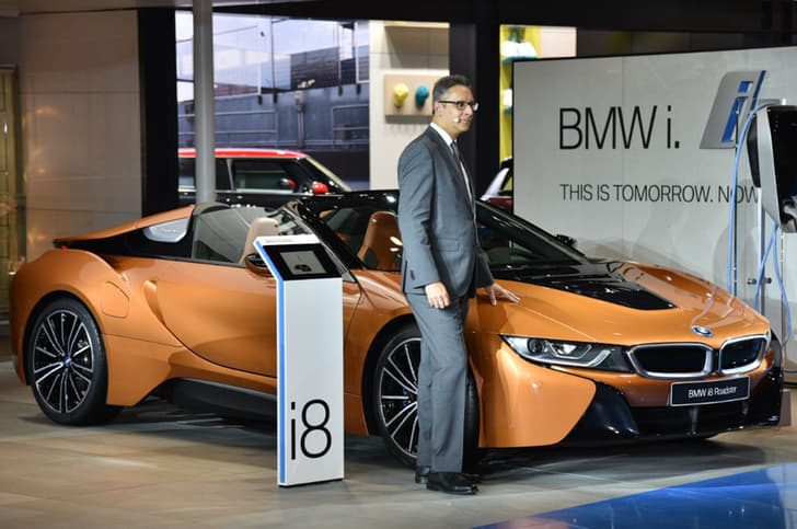 Visual drama. That’s what the BMW i8 Roadster is all about. It even gets upward-opening doors for added impact.