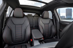 2018 BMW X4 SUV image gallery