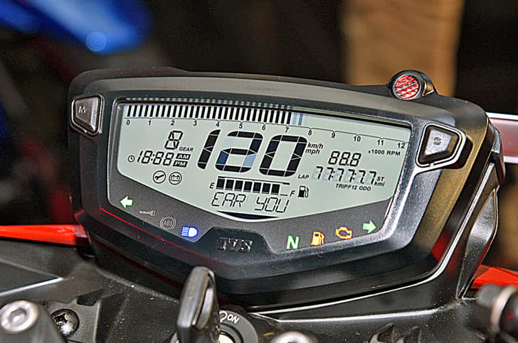 Fully digital instrument console also from larger sibling.