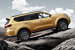 2018 Nissan Terra image gallery