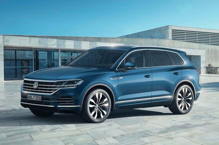 2018 Volkswagen Touareg image gallery