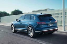 2018 Volkswagen Touareg image gallery