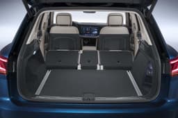 2018 Volkswagen Touareg image gallery