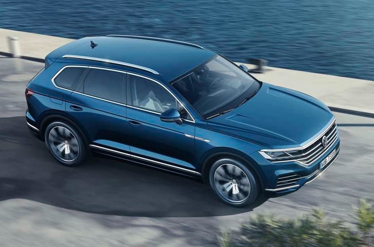2018 Volkswagen Touareg image gallery