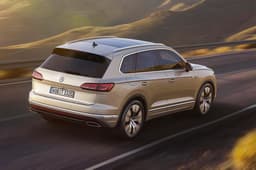 2018 Volkswagen Touareg image gallery