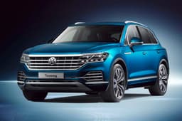 2018 Volkswagen Touareg image gallery
