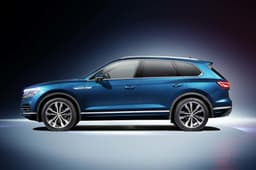 2018 Volkswagen Touareg image gallery