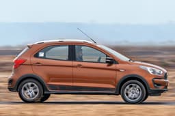 Freestyle isn’t ruffled by bumps taken
at speed, and stability is really good.