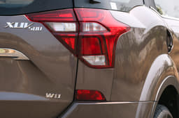 2018 Mahindra XUV500 facelift image gallery