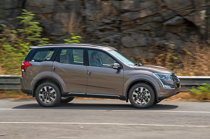 The chrome strip on the doors and roof rail design are new, but can easily be missed on first glance.
