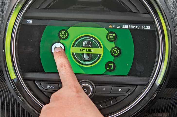 Retro ‘speedo dial’ gets a touchscreen for greater convenience.