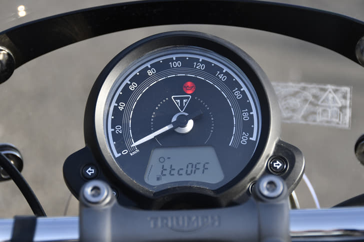 Single-pod speedo looks clean but offers informative readouts.