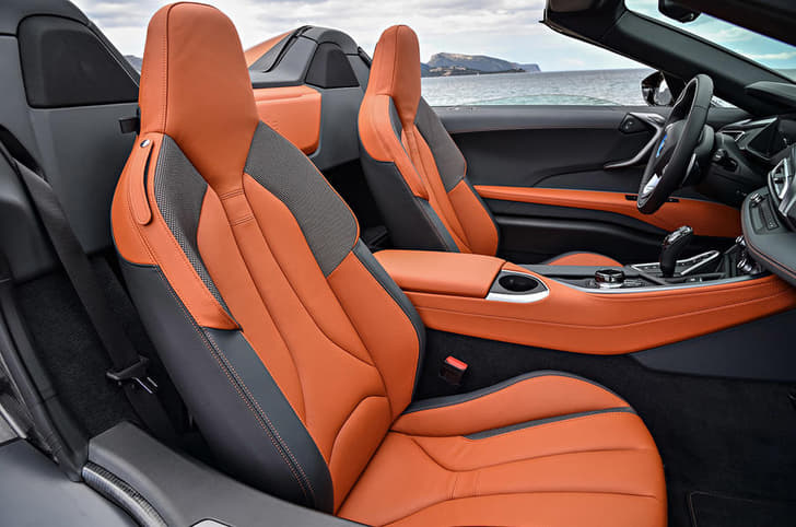 2018 BMW i8 Roadster image gallery
