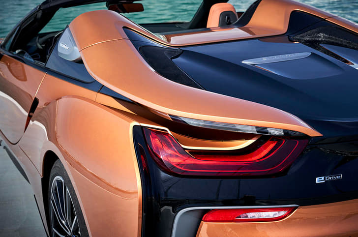 2018 BMW i8 Roadster image gallery
