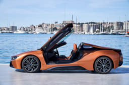 2018 BMW i8 Roadster image gallery