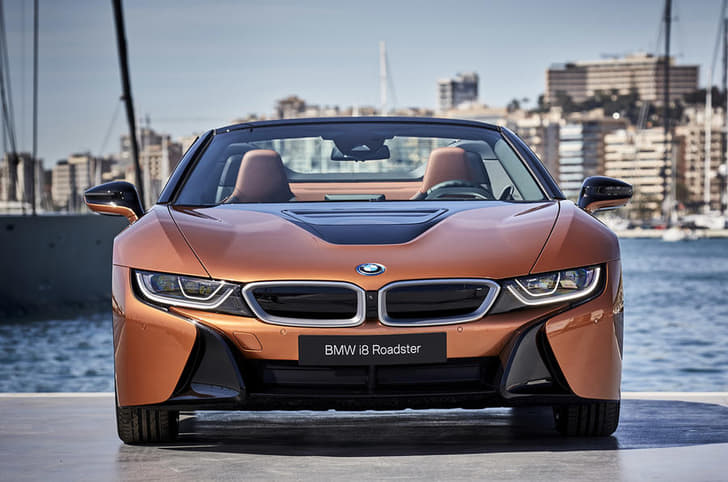 2018 BMW i8 Roadster image gallery