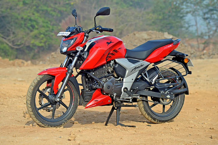 2018 TVS Apache RTR 160 4V vs Suzuki Gixxer SP image gallery