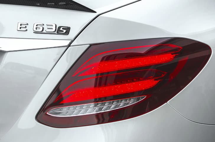 2018 Mercedes-AMG E 63 S image gallery