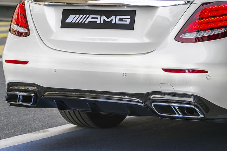 2018 Mercedes-AMG E 63 S image gallery