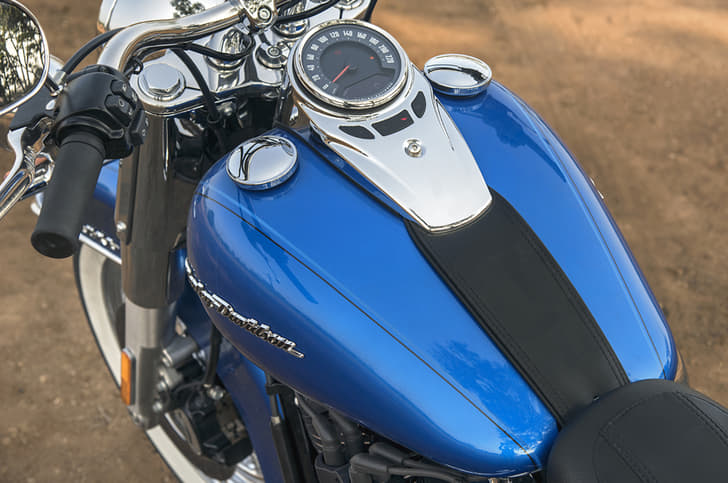 2018 Harley-Davidson Softail Deluxe image gallery