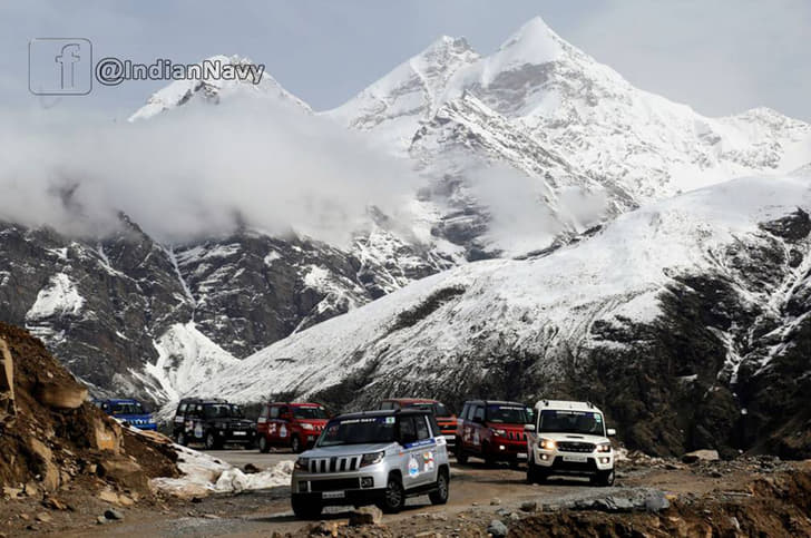Picturesque views of the mountains on the way to Leh.