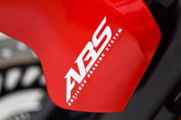 2018 Hero Xtreme 200R image gallery