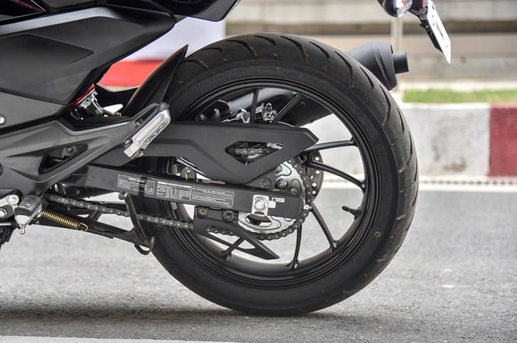 2018 Hero Xtreme 200R image gallery