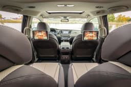 Kia Carnival Front Row Seats