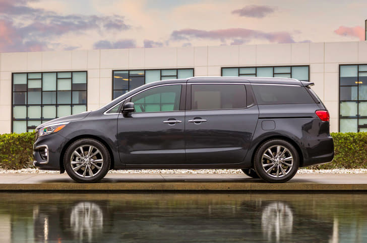 Kia Grand Carnival image gallery