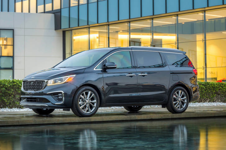 Kia Grand Carnival image gallery