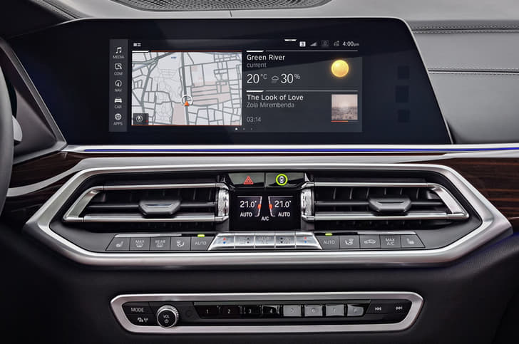 2019 BMW X5 image gallery