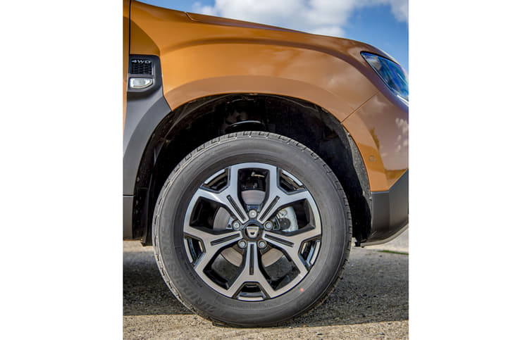 New 2018 Renault Duster image gallery